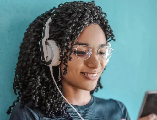 10 Easy Hairstyles Using Kitsch Hair Coils
